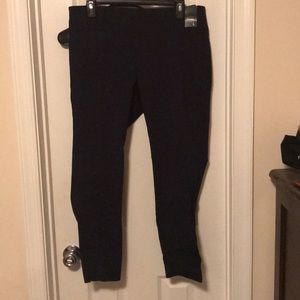 New York and Company Black Ankle Legging